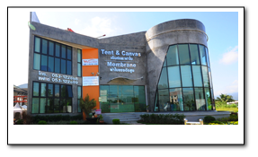 Free-Form Modern Showroom